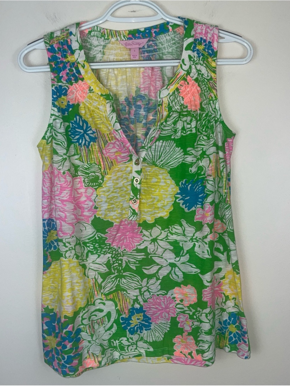 Lilly Pulitzer Essie Floral Sleeveless Top in Green Hibiscus Stroll Print, Small